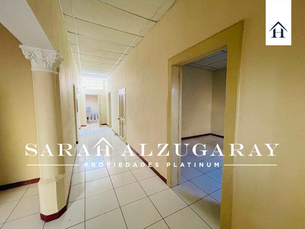 CASA AMPLIA IDEAL PARA NEGOCIO 2 APTOS. INDEPENDIENTES ZONA 10