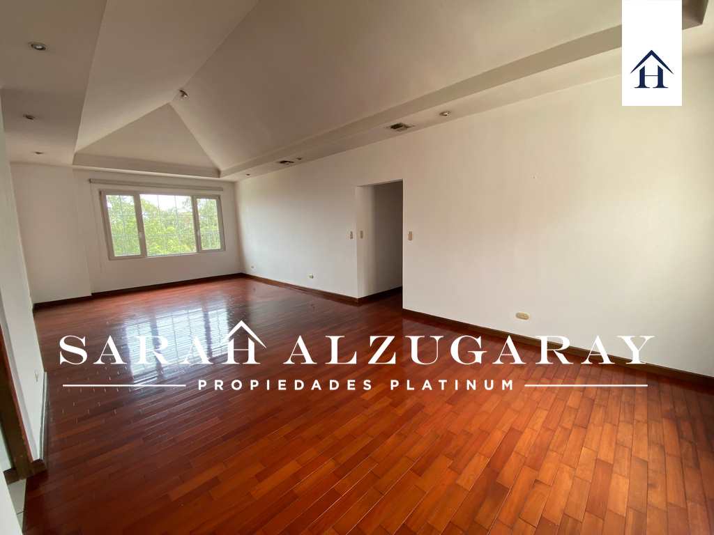 APTO. TIPO PENTHOUSE AMPLIO 4 HAB. / EDIFICIO EN KM 9.5 CAES