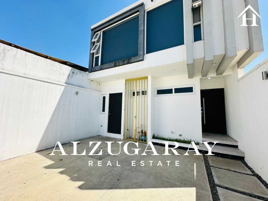 CASA AMPLIA, CON JARDÍN 3 HAB./ EN SAN CRISTOBAL