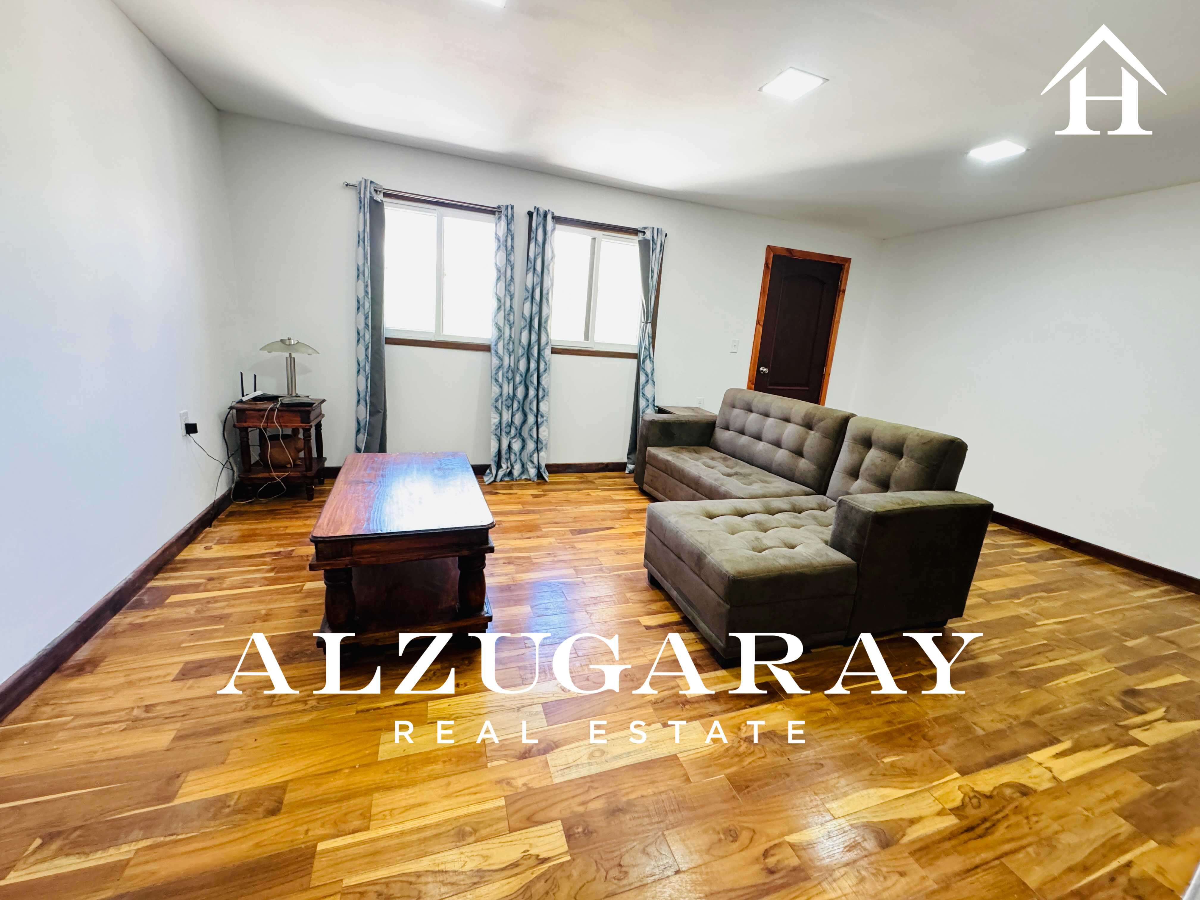 TOWNHOUSE NUEVO C/ 3 APTOS. 392 MTS2 / STA. ELENA BARILLAS