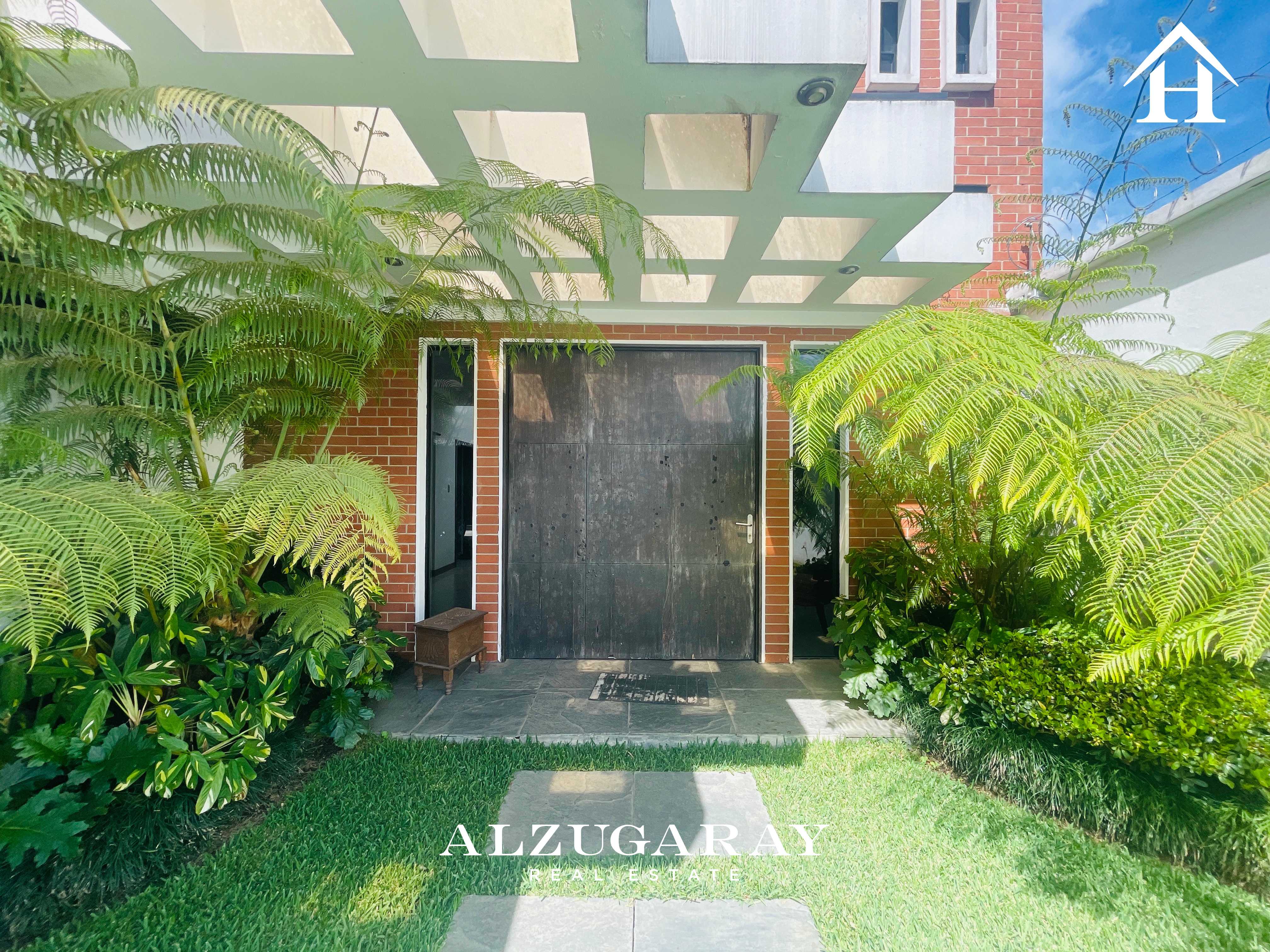 CASA MODERNA CON JARDIN 3 HAB. / CONDOMINIO KM 21.5 CAES