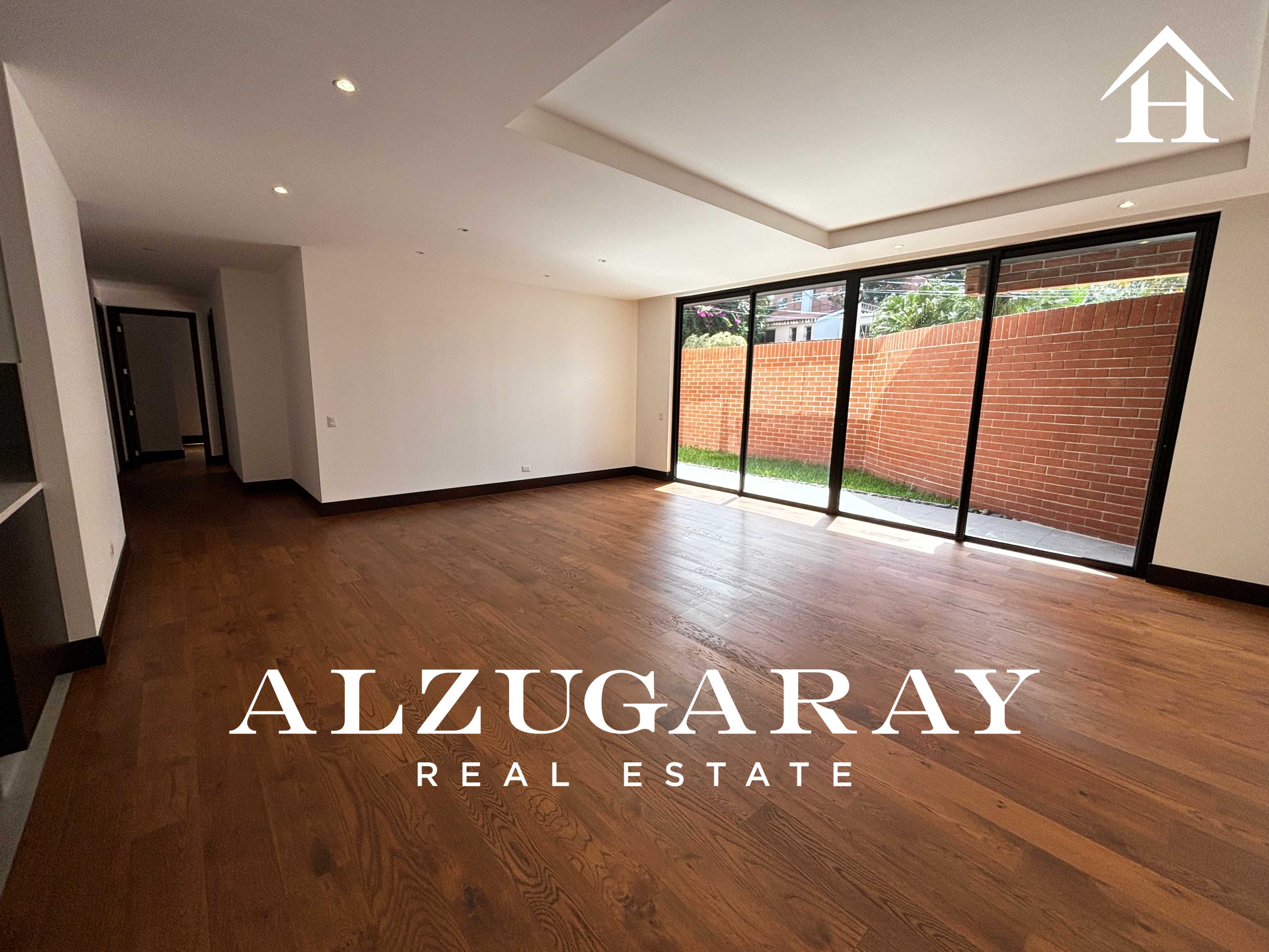 APTO. AMPLIO CON JARDIN 3 HAB/ EDIF. MODERNO Z.14