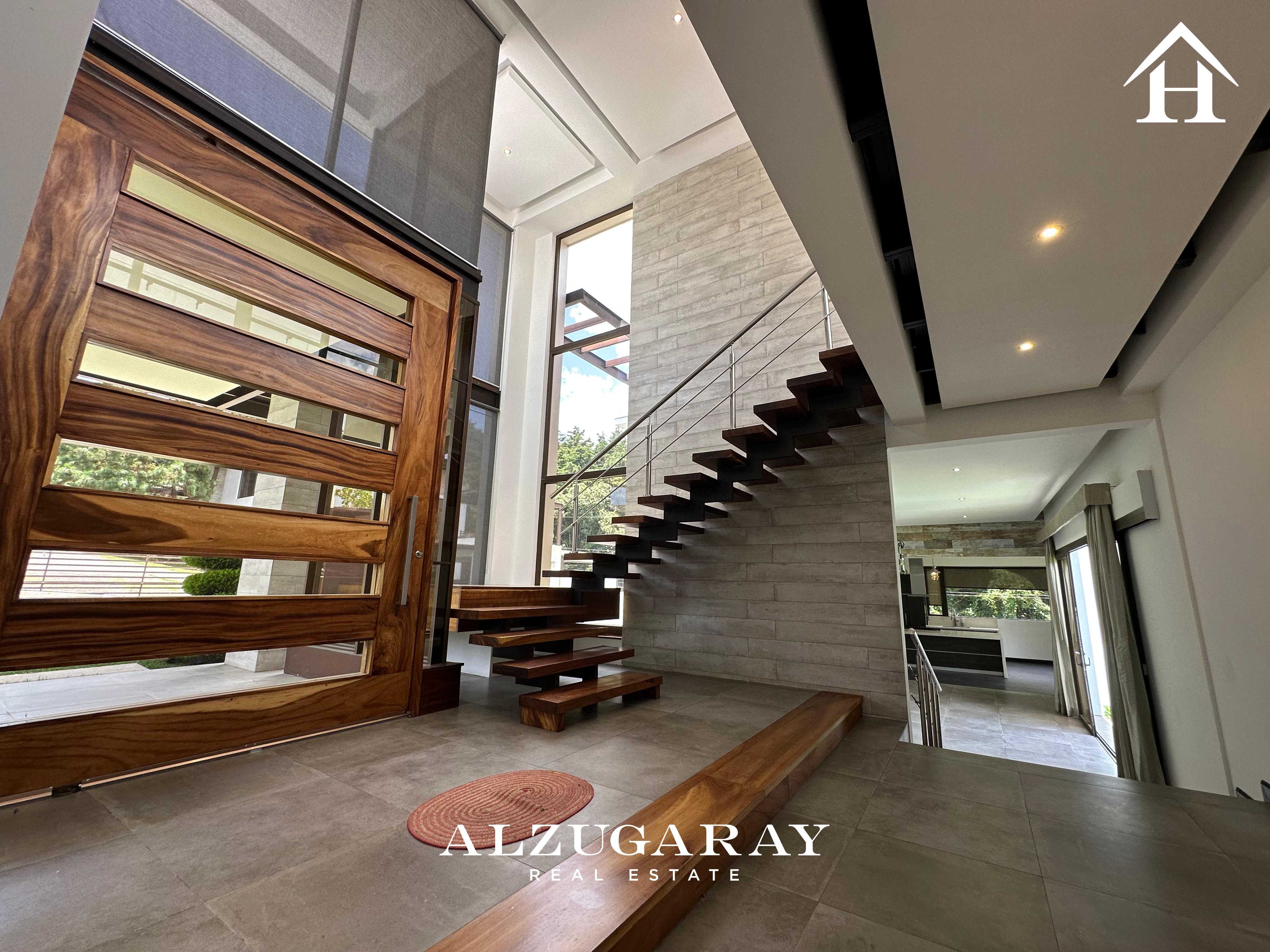 CASA ESPECTACULAR C/ JARDÍN -4 HAB/ COND. SAUSALITO CAES