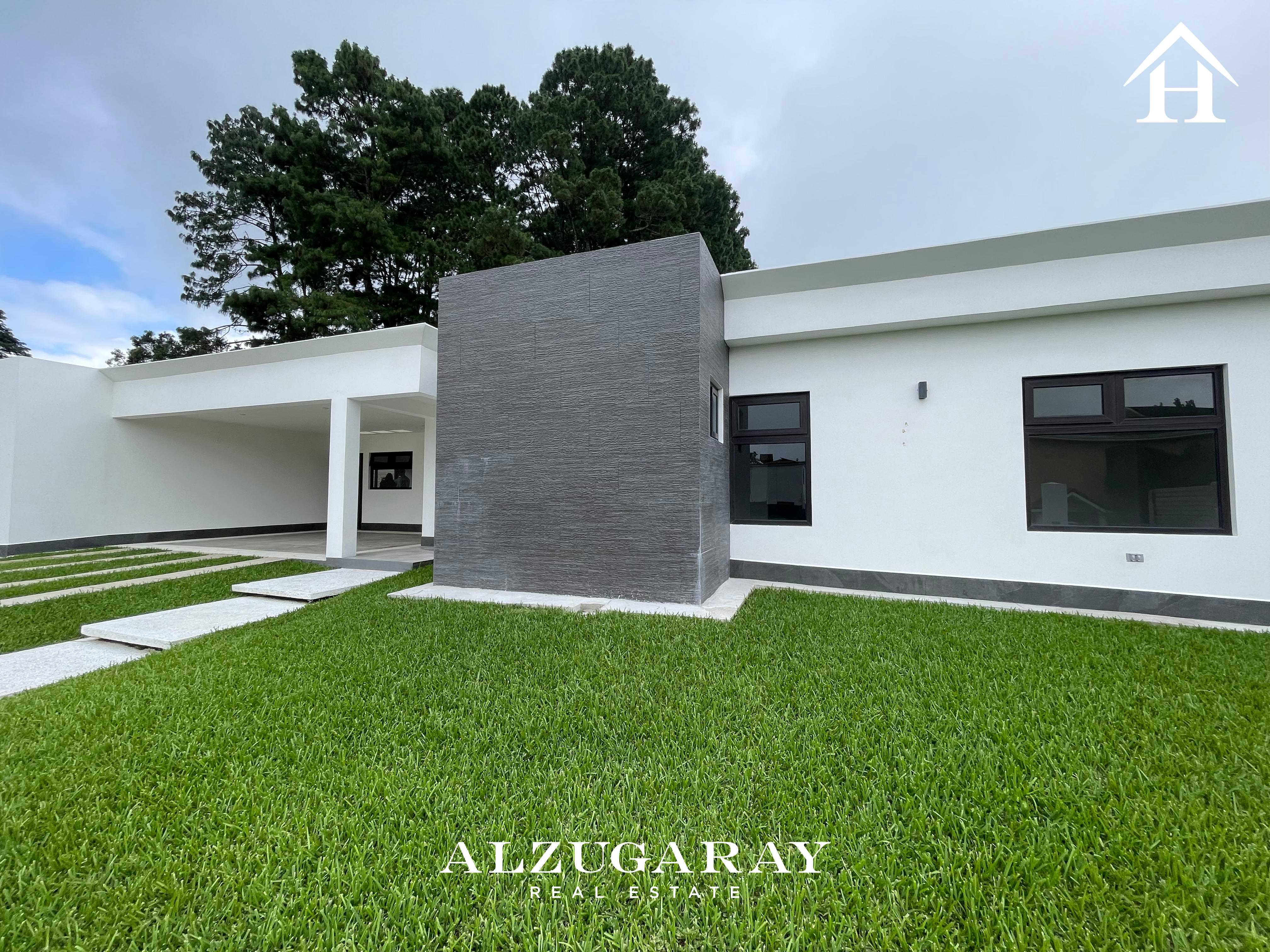 CASA MINIMALISTA P/ ESTRENAR - 3 HAB. / COND. KM. 25 CAES