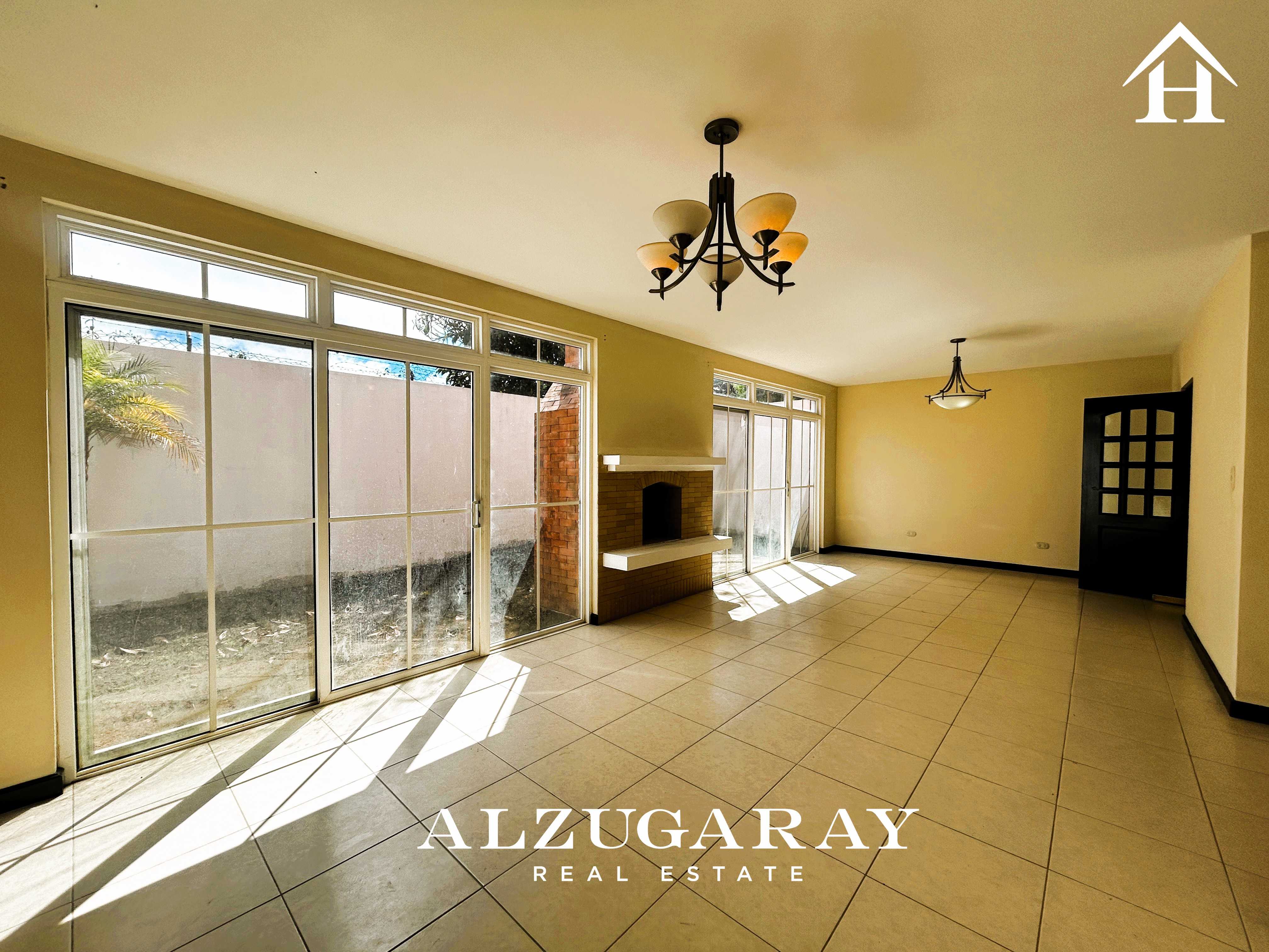 CASA AMPLIA C/ JARDIN, SAN JOSÉ PINULA 3 HAB./ CONDOMINIO LOS MANANTIALES