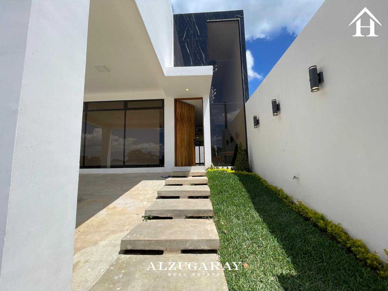 CASA MODERNA PARA ESTRENAR - 5 HAB / CARR. STA ELENA BARILLAS